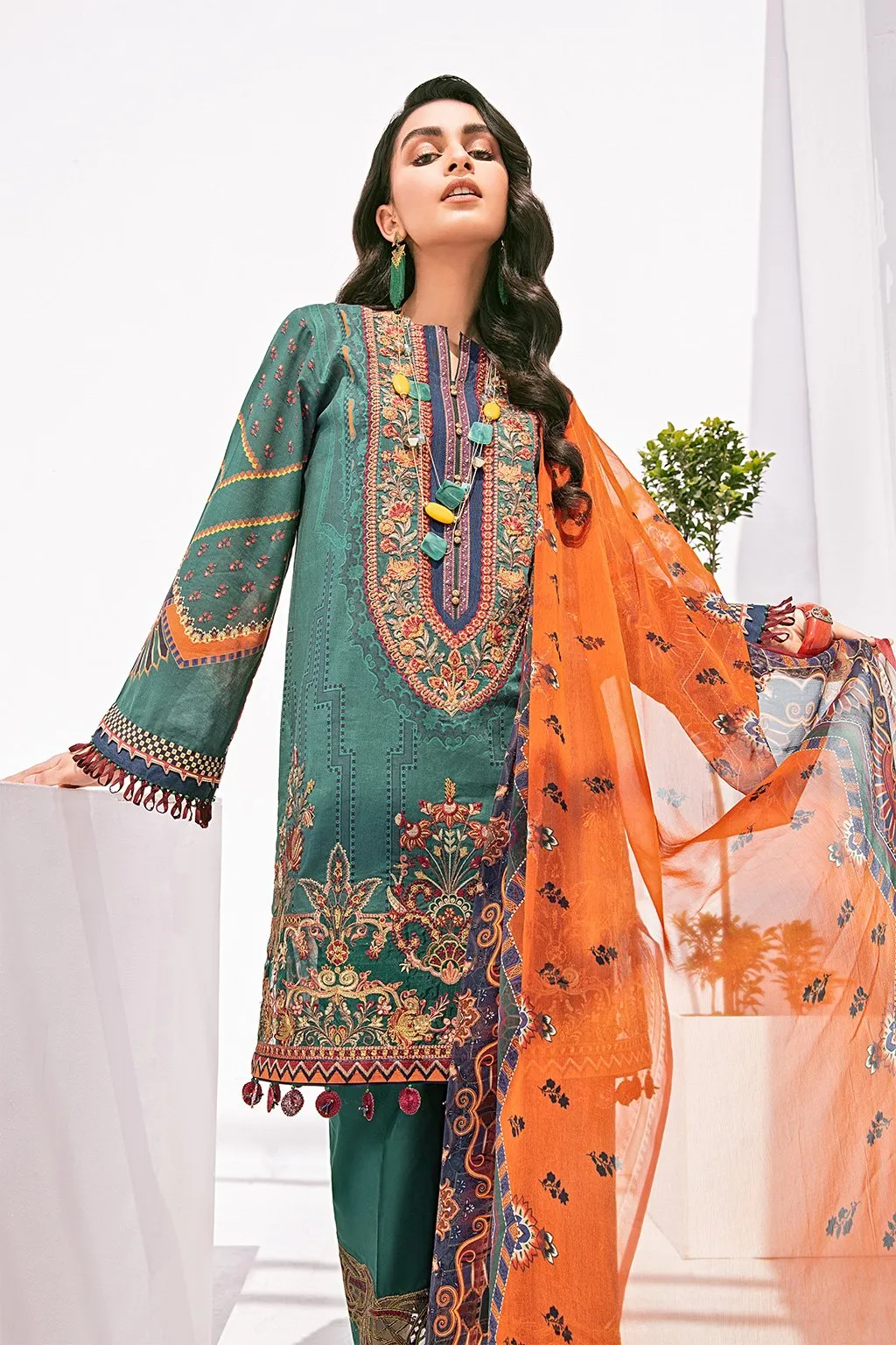 Baroque Fuchsia Lawn Collection 2020 – CHAMAN