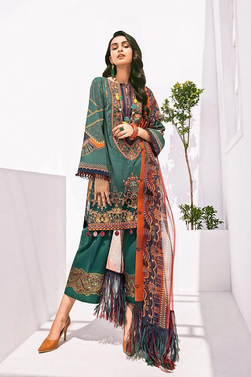 Baroque Fuchsia Lawn Collection 2020 – CHAMAN