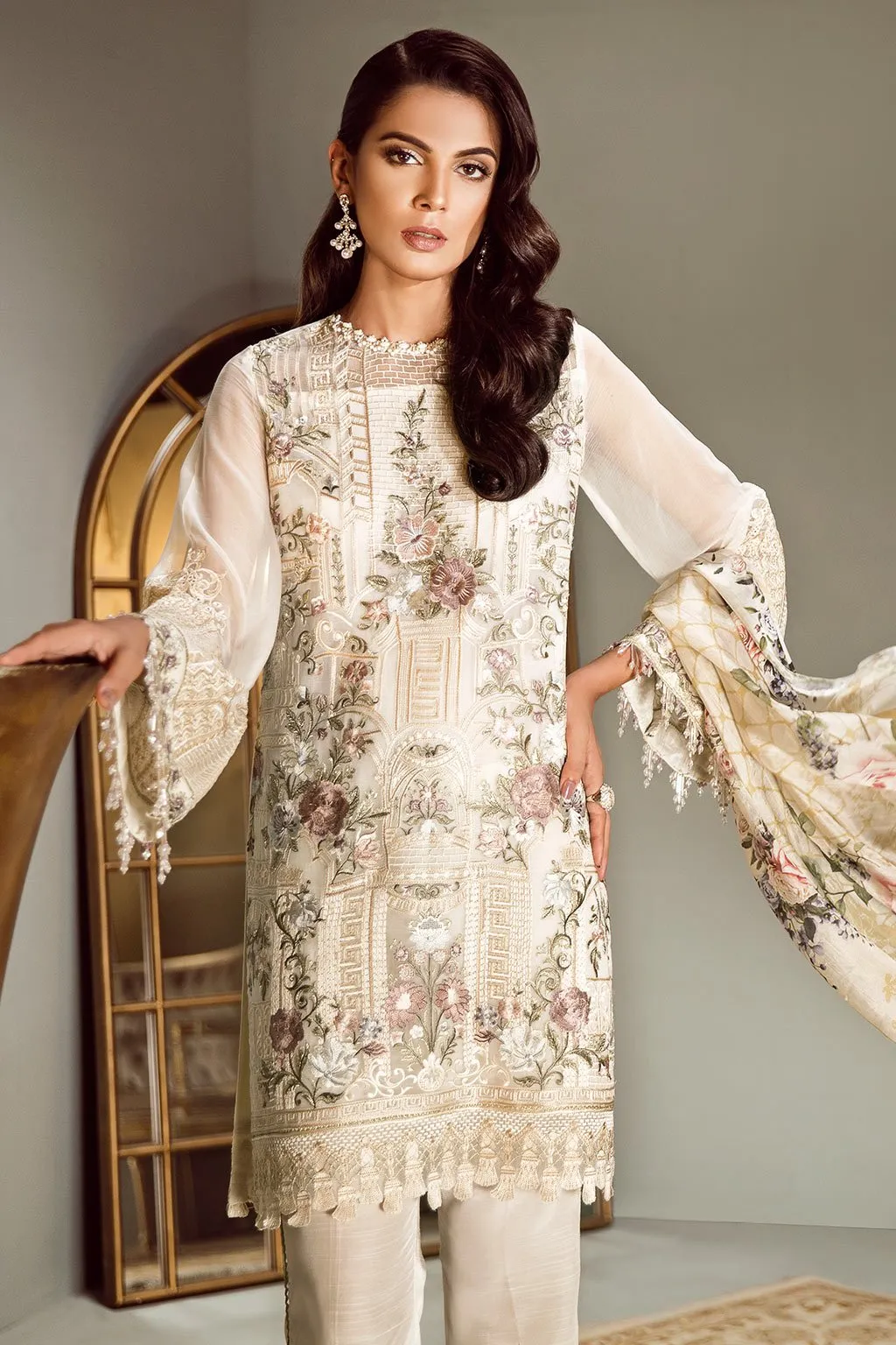 Baroque Isabella Embroidered Chiffon Collection 2018 – Nirvana