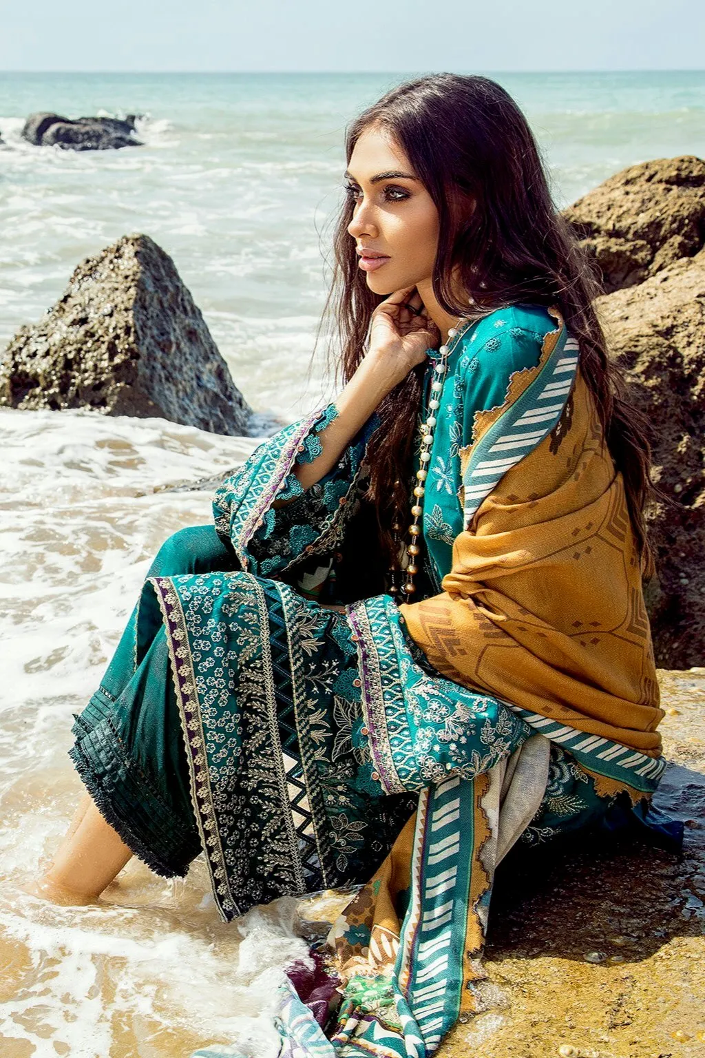 Baroque Khaddar Winter Collection – TURQUOISE