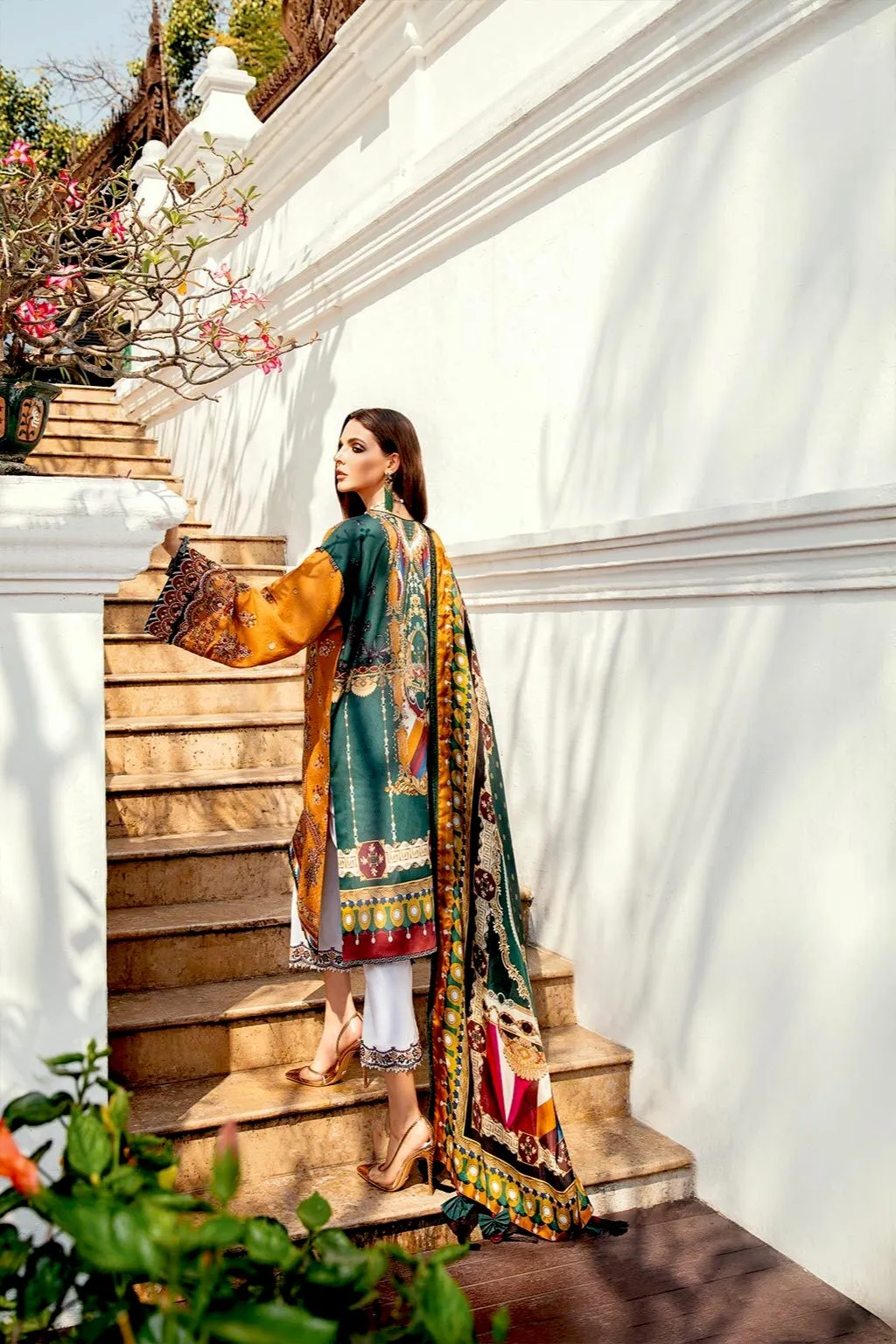 Baroque Luxury Lawn Collection 2020 – Sea Radiance