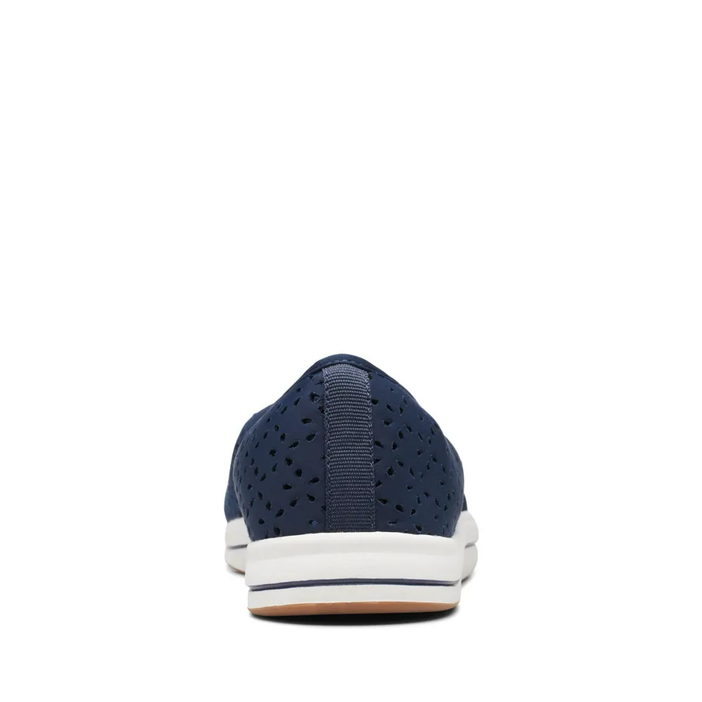 Clarks Women's Breeze Emily Perfed Slip On (Navy)