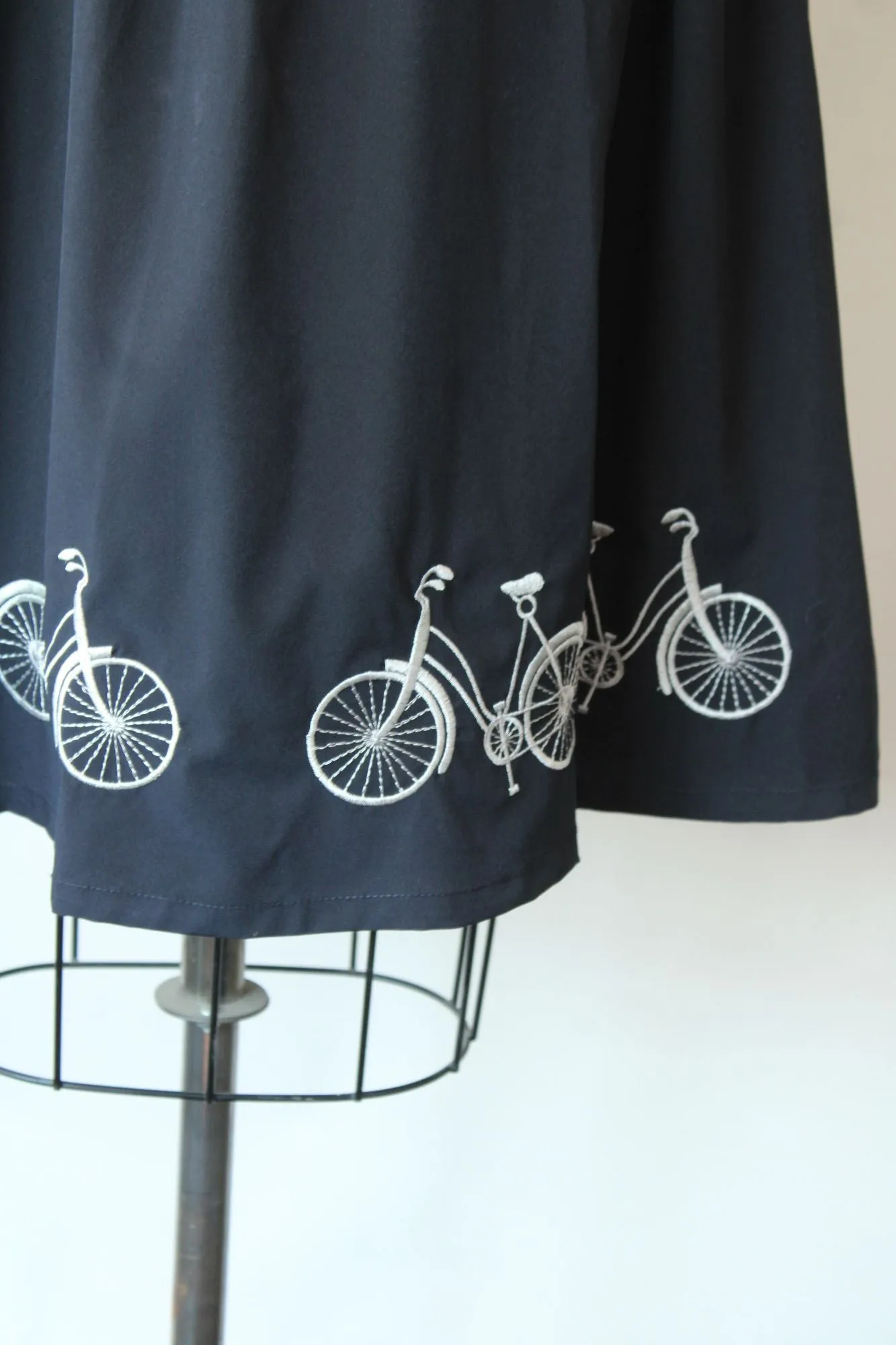 DaVinci Womens Skirt, Black with White Bicycles, Size Large