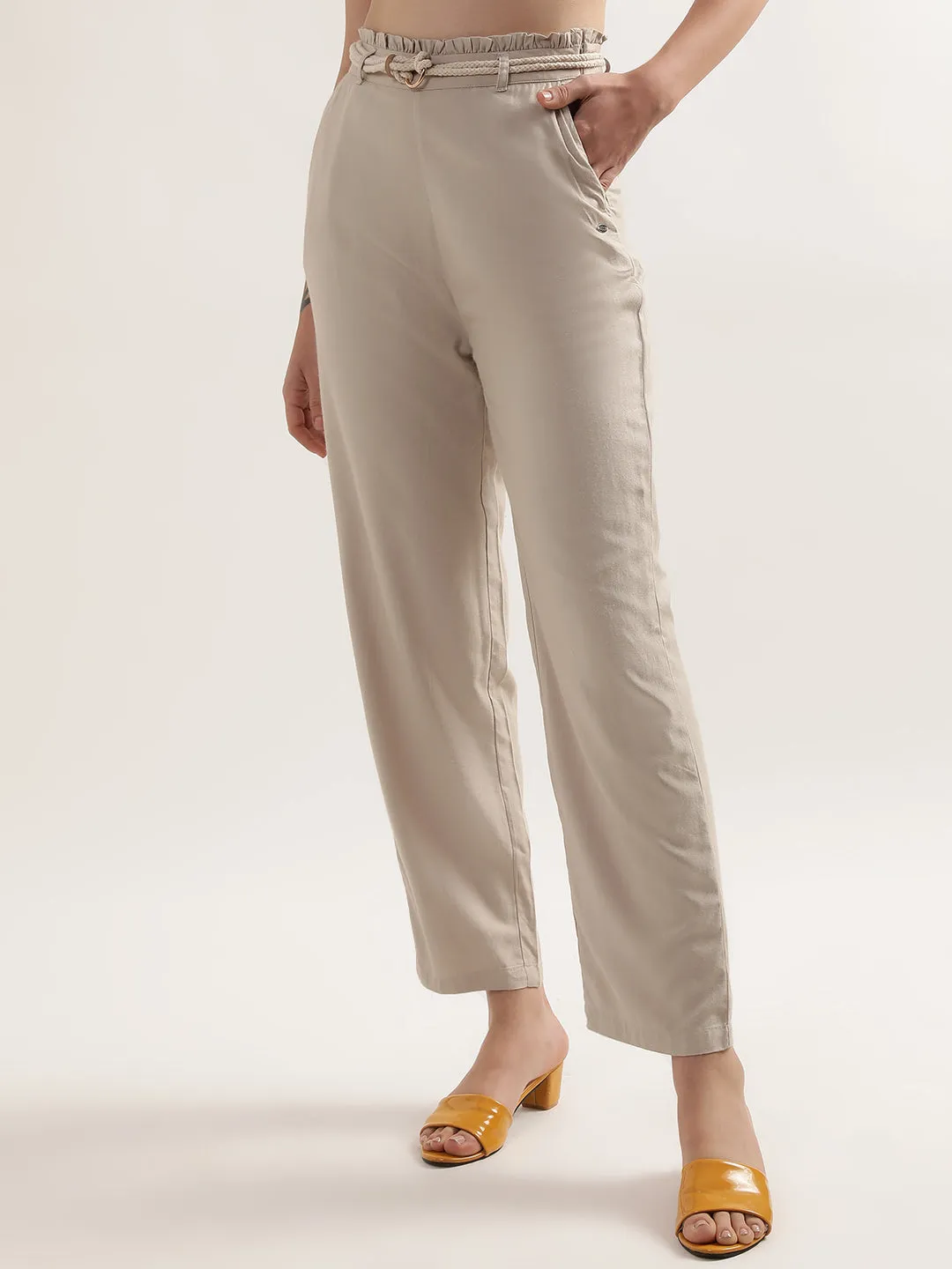 Elle Women Beige Solid Regular Fit Trouser