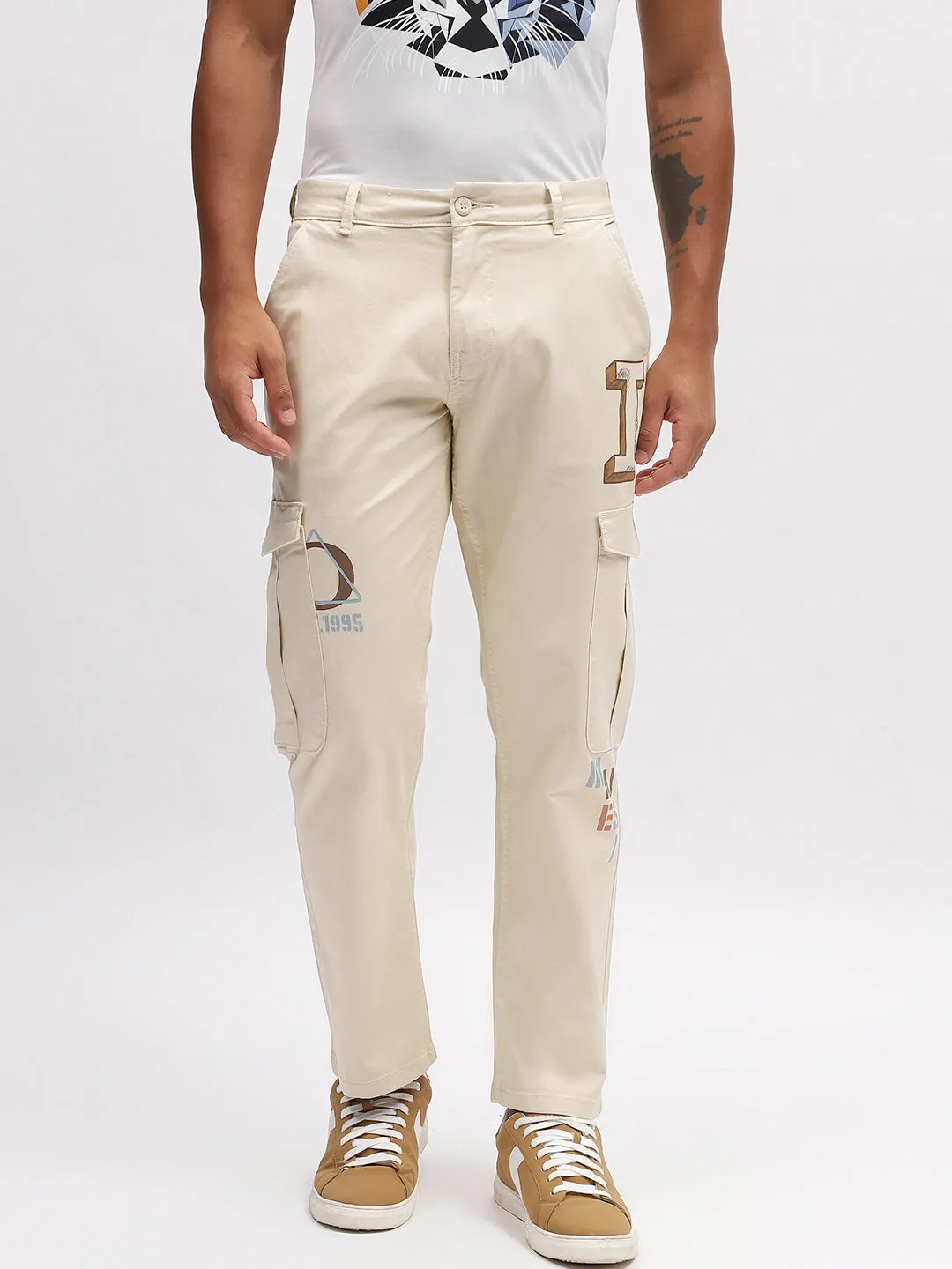 Iconic Men Beige Solid Relaxed Fit Trouser