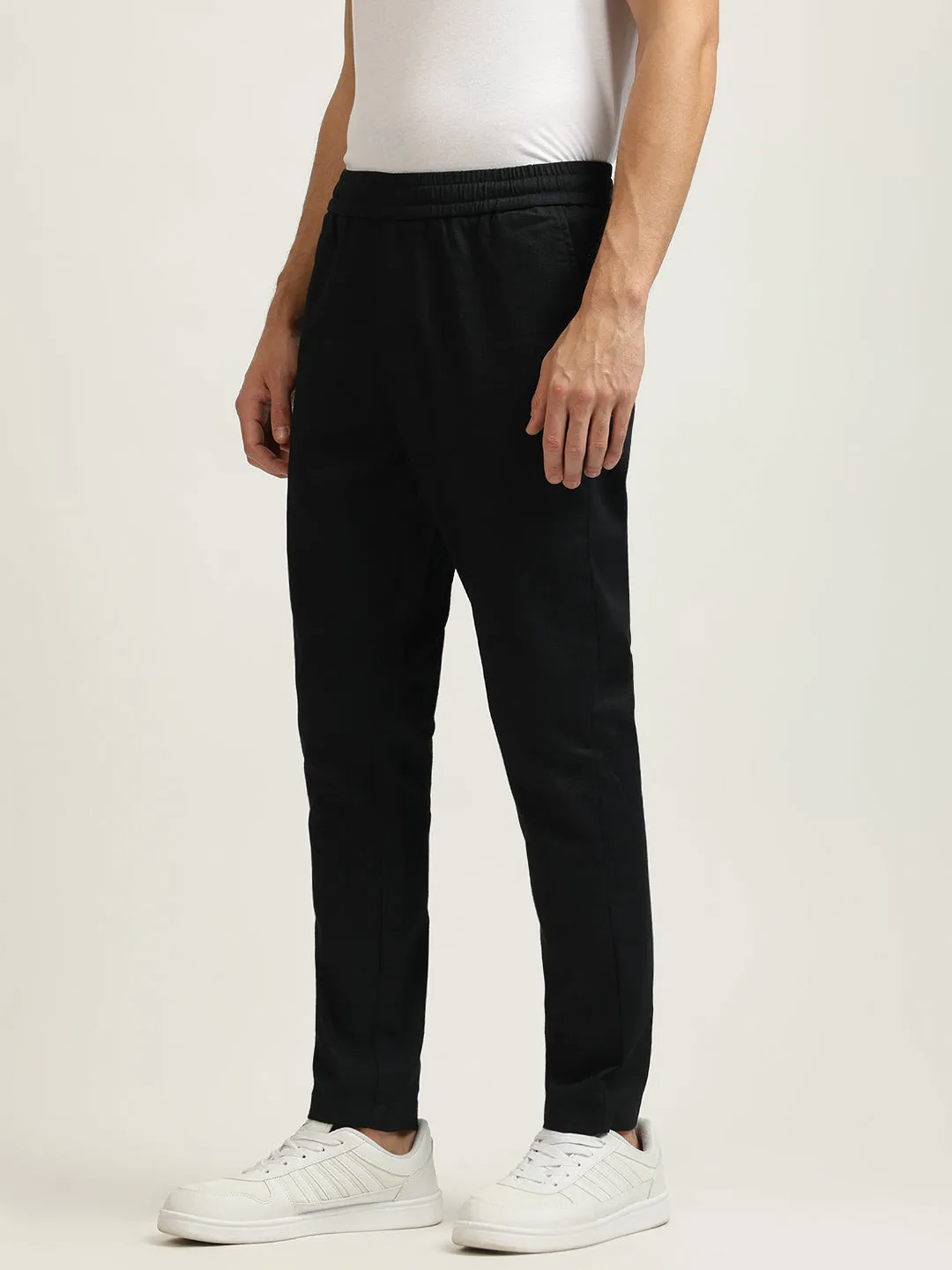 Iconic Men Black Solid Slim Fit Mid-Rise Flat-Front Trouser