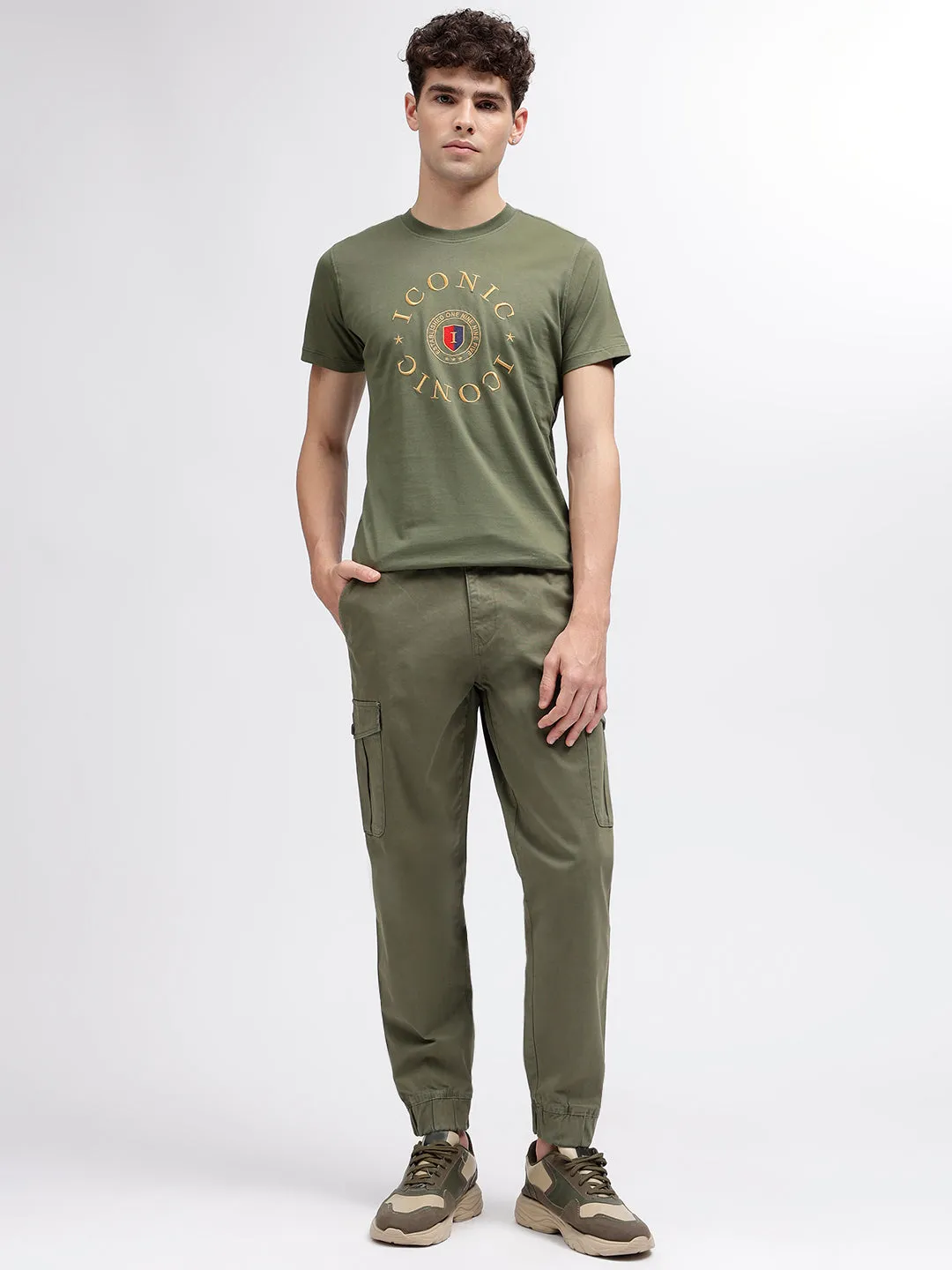 Iconic Men Olive Solid Relaxed Fit Trouser