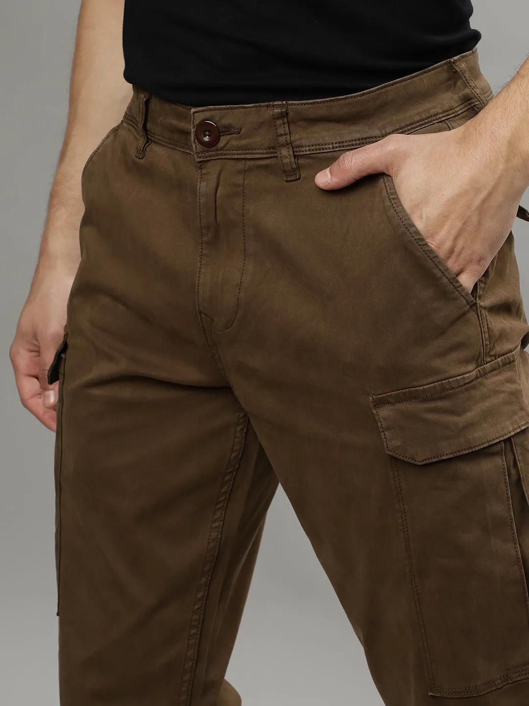 Iconic Men Solid Mid-rise Regular Fit Cargo Trousers