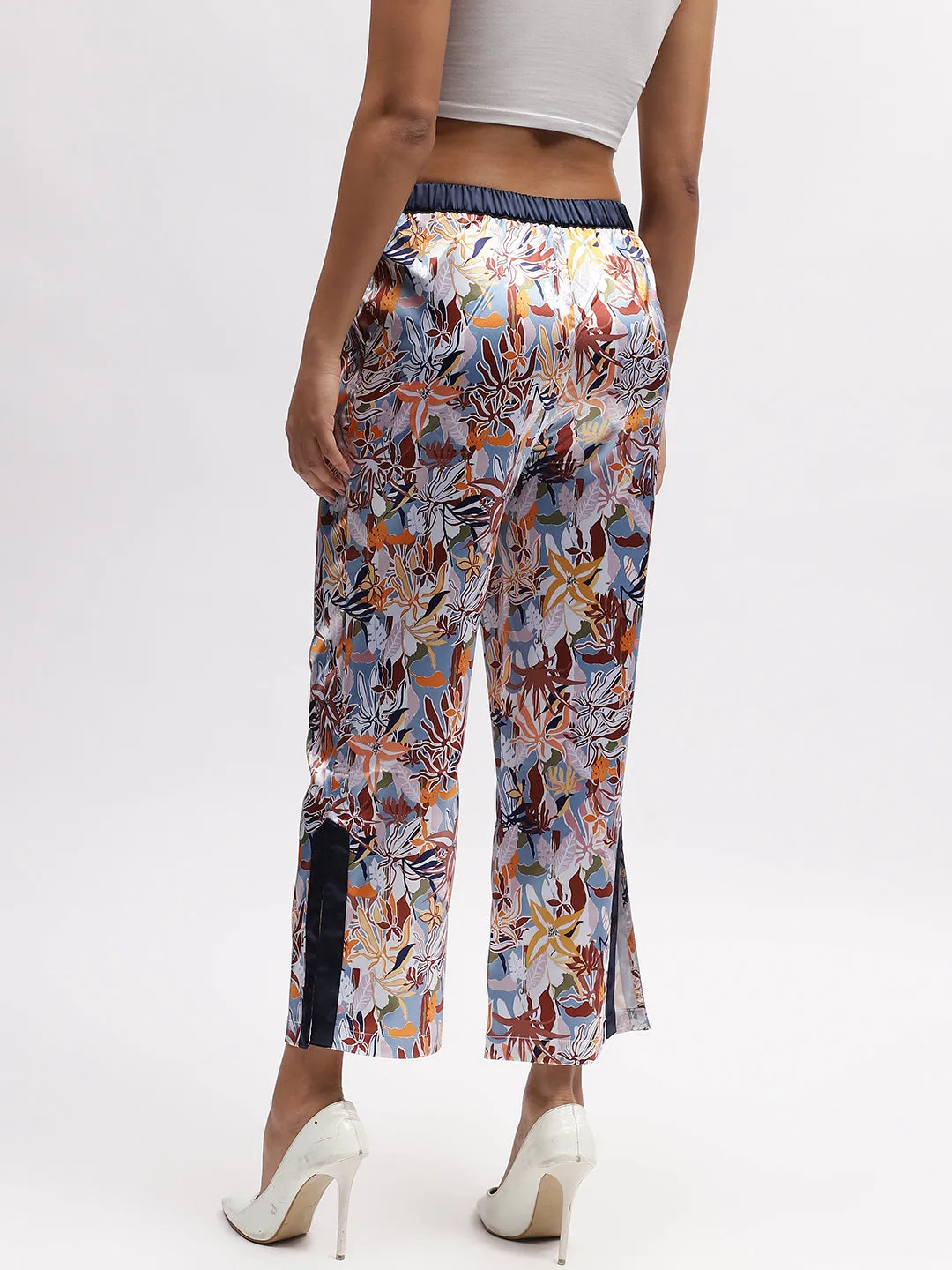 Iconic Women Multi Printed Regular Fit Trouser