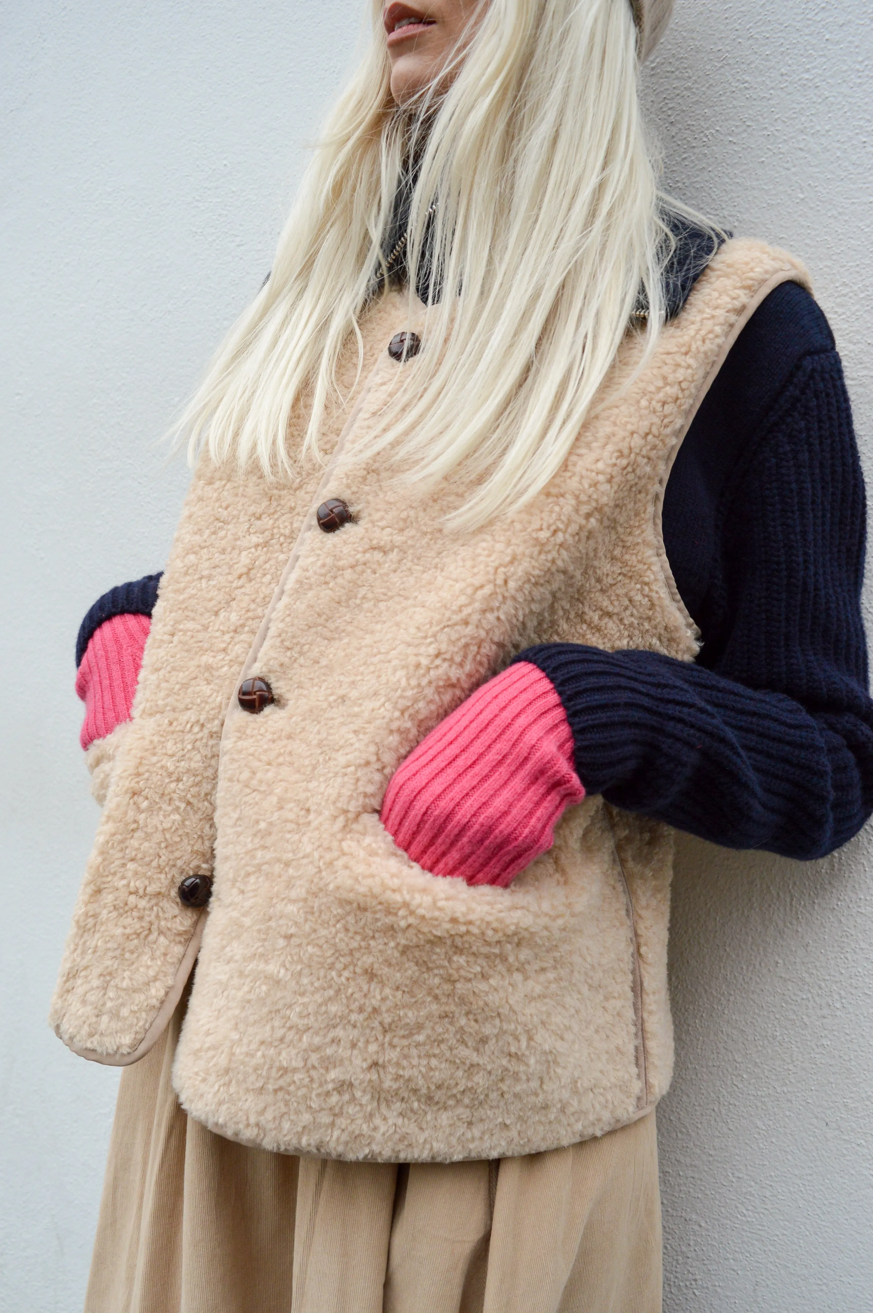 Indi & Cold Crudo Teddy Vest