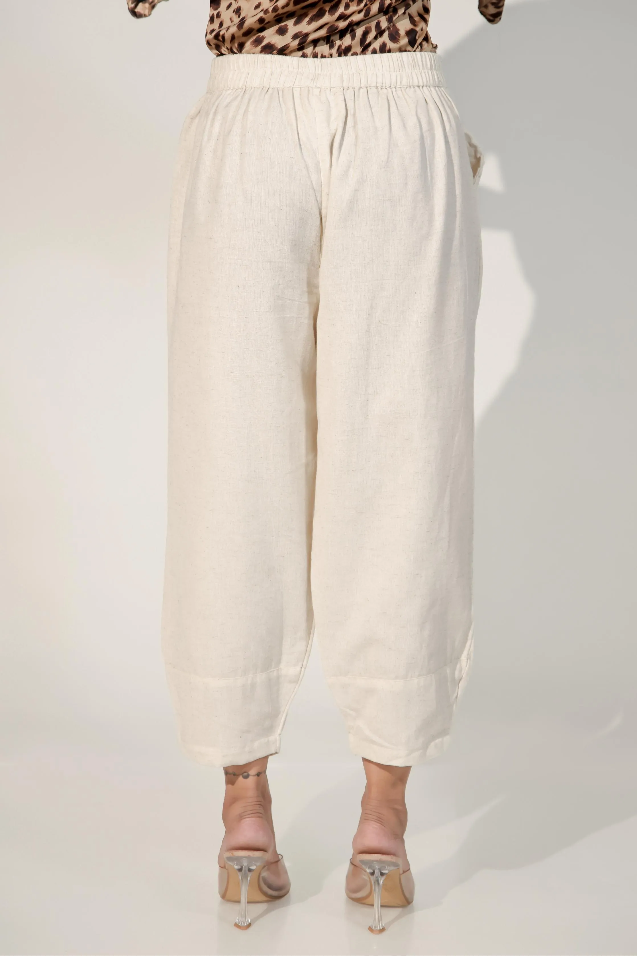 Off white Women's Regular-Fit Trousers