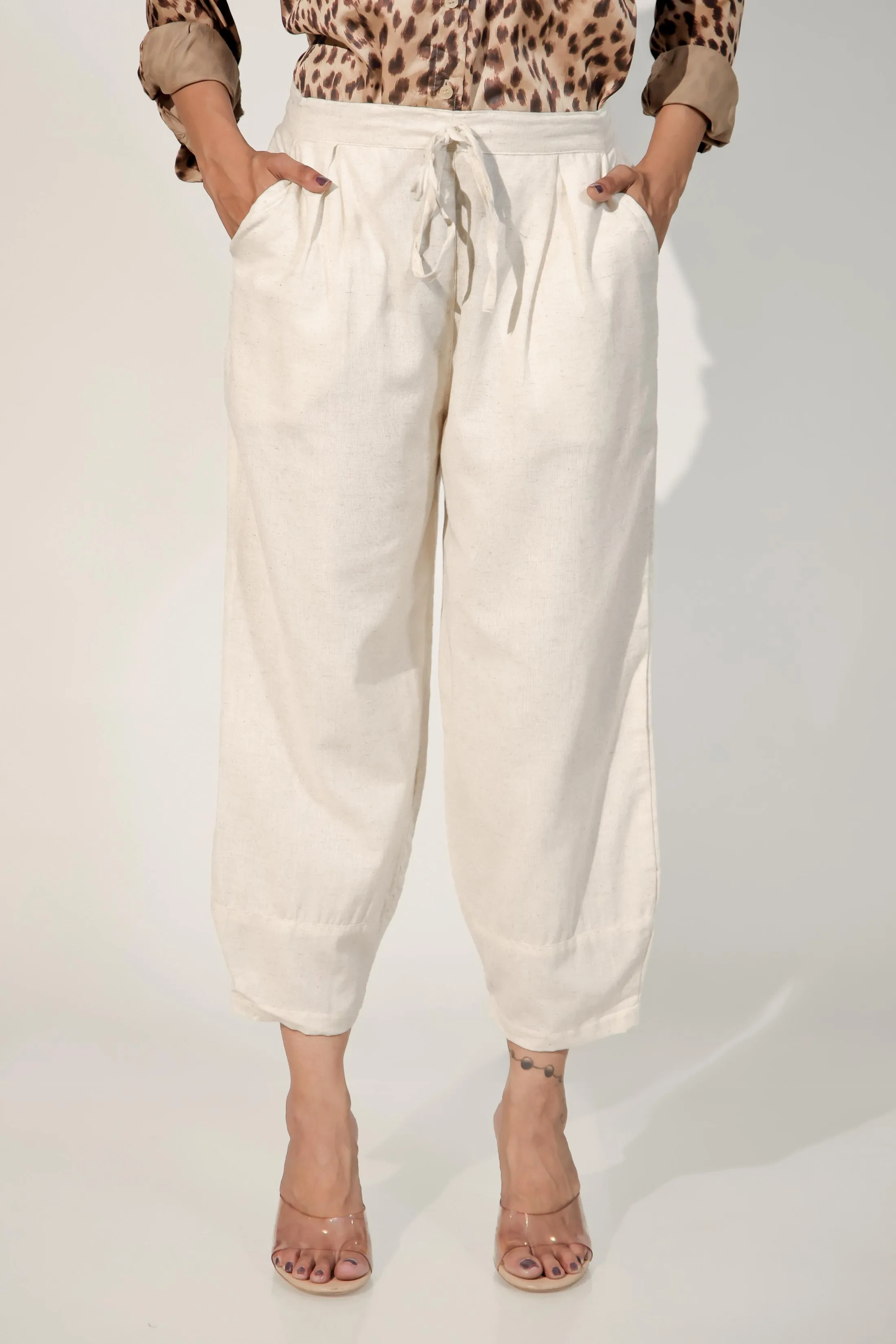 Off white Women's Regular-Fit Trousers