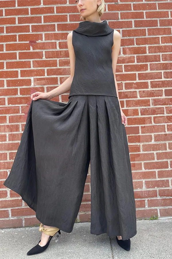 Pleated Wide Leg Pants in Black