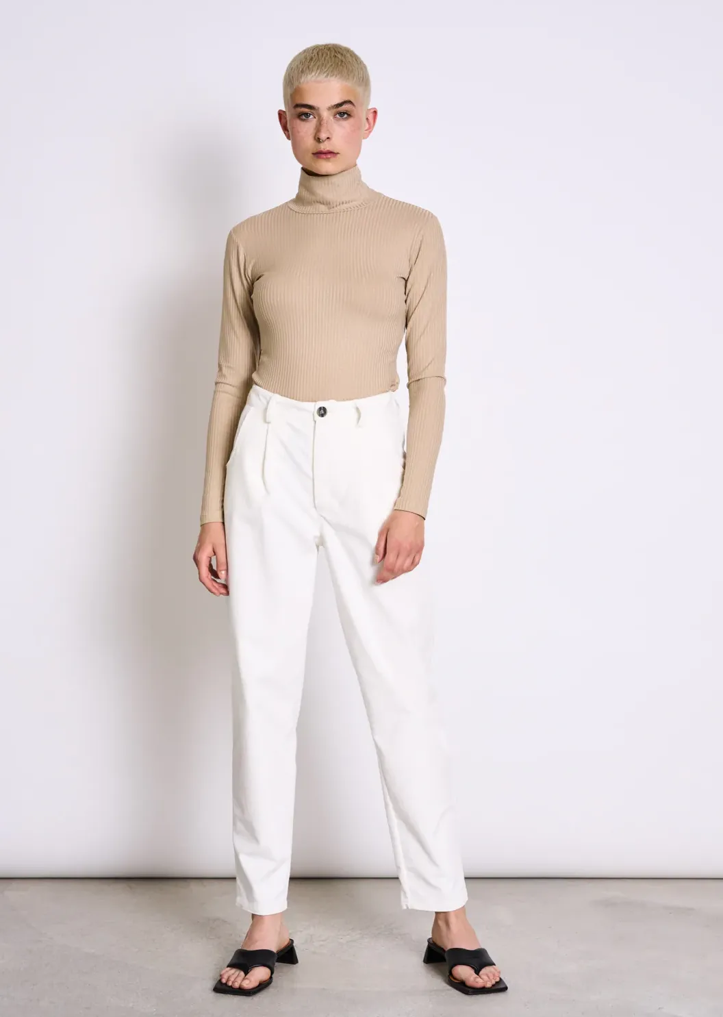 Turtle neck MIO RIB almond TENCEL™ | Jan ´n June