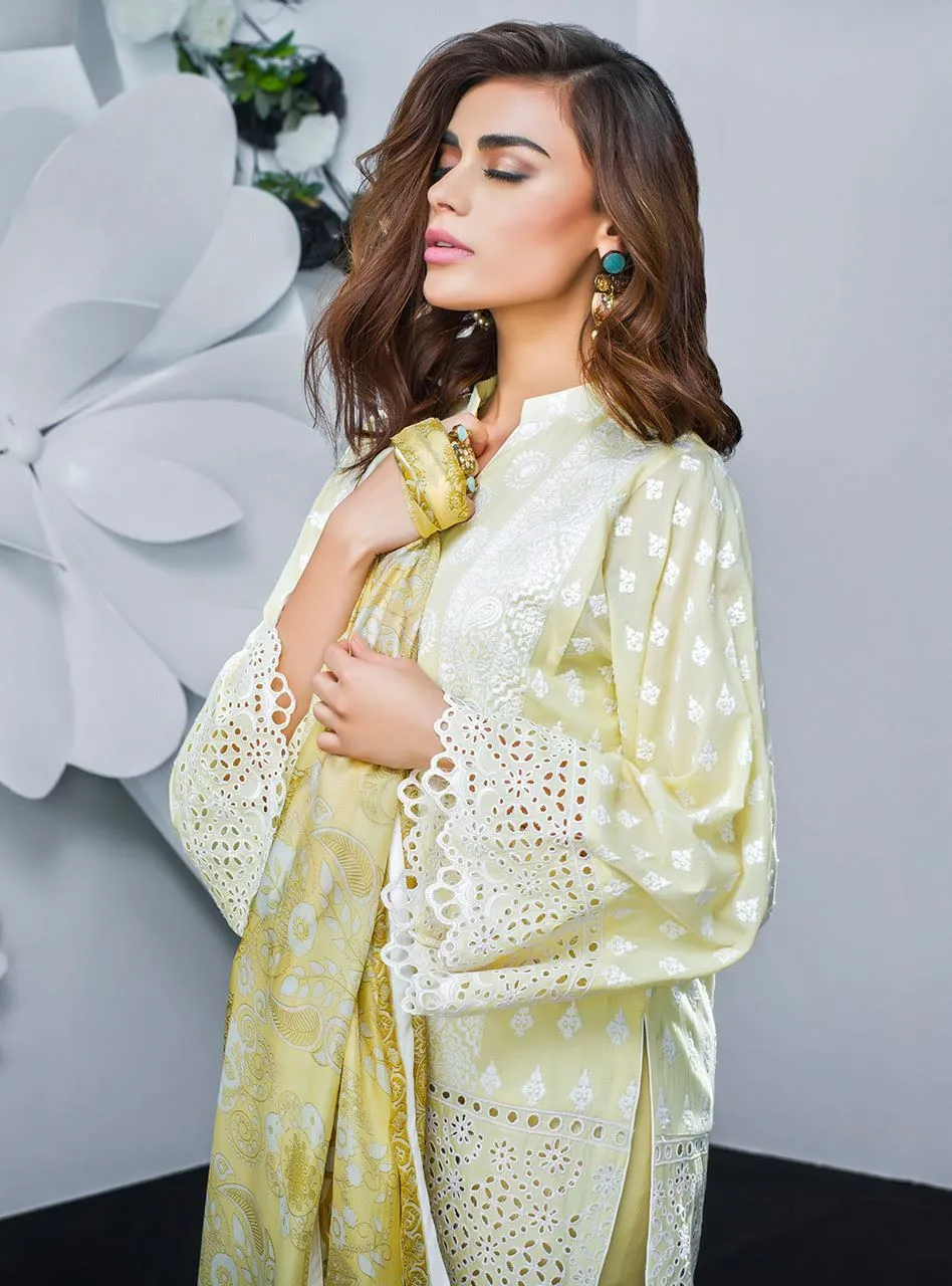 Zainab Chottani Pasión De Viajar Luxury Lawn 2018 – Itra - B